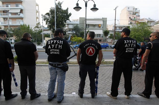 Ελλάδα: 24 χρυσαυγίτες επιτέθηκαν σε δύο γυναίκες έξω από δικαστήριο- Η μία ήταν δικηγόρος