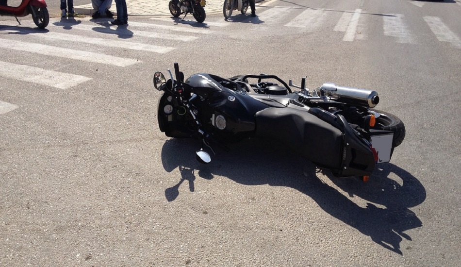 ΛΕΥΚΩΣΙΑ: Σοβαρό τροχαίο - Διασωληνωμένος στο νοσοκομείο 23 χρονος μοτοσικλετιστής