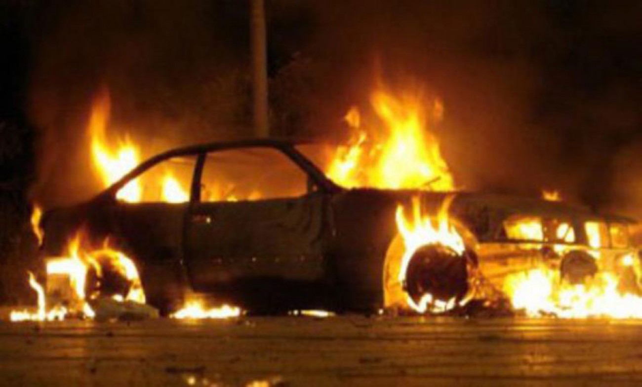 ΚΛΗΡΟΥ: Τυλίχθηκε στις φλόγες όχημα που ήταν σταθμευμένο σε ανοικτό χώρο