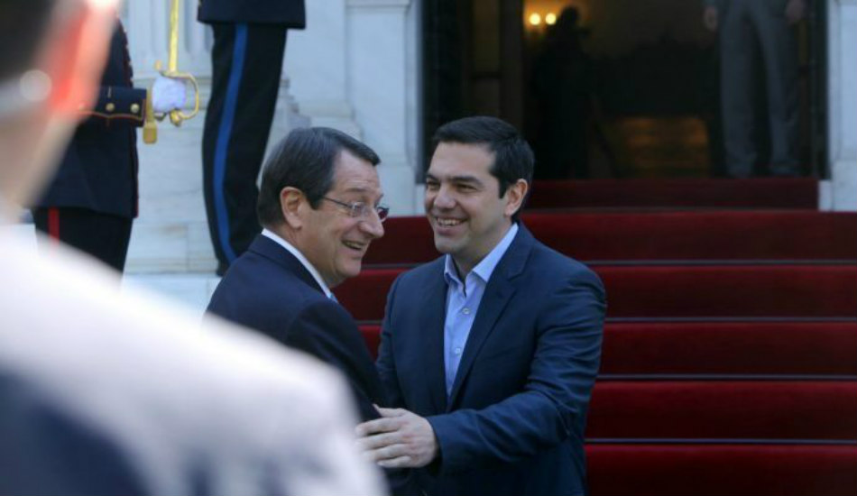 Στην Αθήνα ο Πρόεδρος – Βλέπει Παυλόπουλο και Τσίπρα στο πλαίσιο της Ευρω- Αραβικής Συνόδου