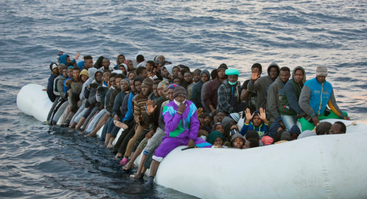 ΕΚΤΑΚΤΟ- ΠΑΦΟΣ: Πλοιάριο με 100 και πλέον μετανάστες προσεγγίζει τις ακτές της Κύπρου