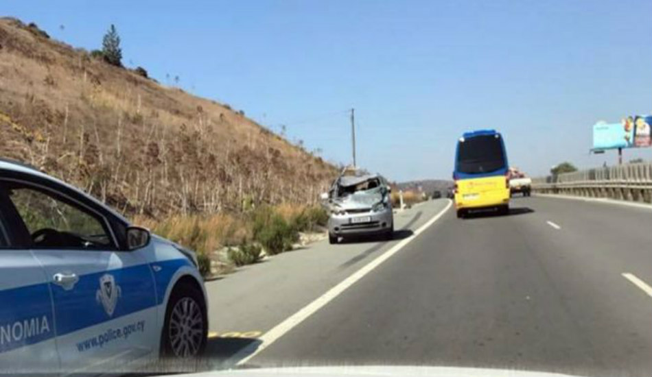Τροχαίο ατύχημα στον αυτοκινητόδρομο Λεμεσού - Λευκωσίας – Προσέκρουσε στο κιγκλίδωμα το οποίο εκτινάχθηκε σε απέναντι φορτηγό
