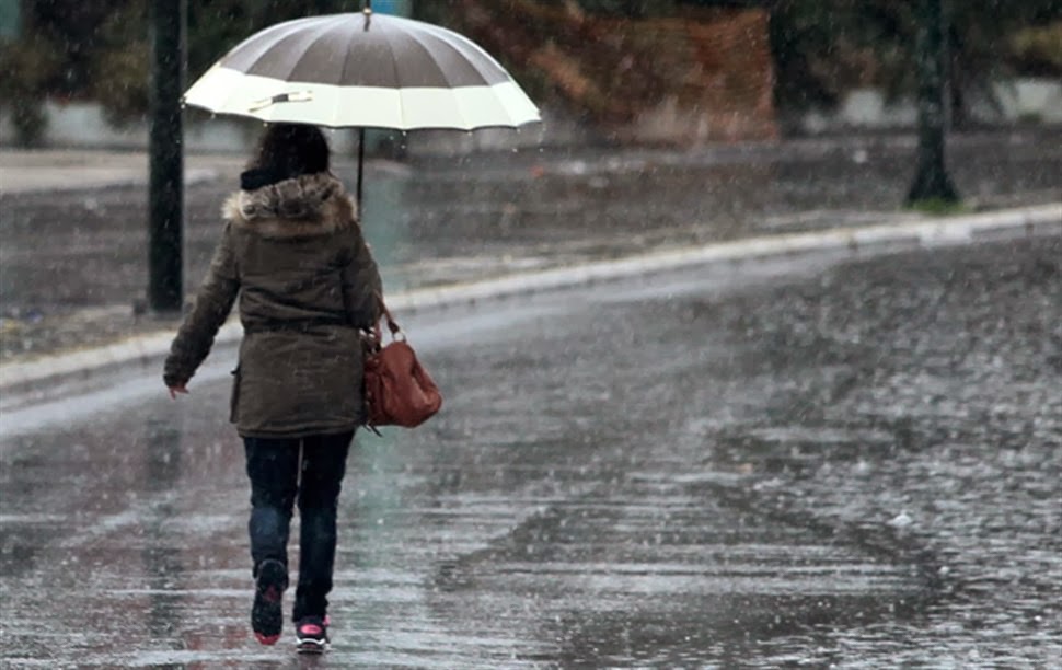 ΚΑΙΡΟΣ: Έρχεται πτώση της θερμοκρασίας με λιγοστές βροχές